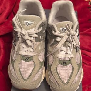 New Balance Kid’s 9060 Green Green Sneakers